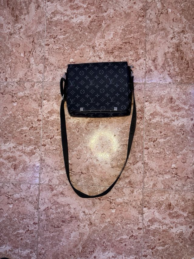 Bandolera Louis Vuitton Negra y Gris