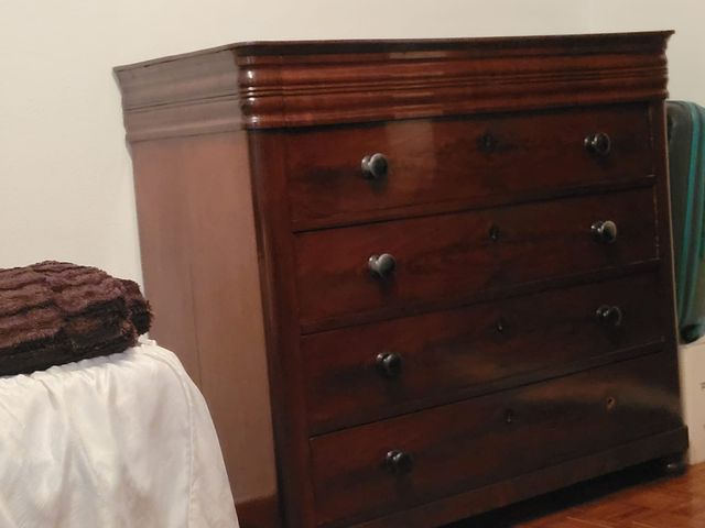 Cómoda antigua de caoba