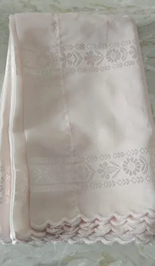 Tende in chiffon rosa e bianco