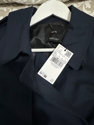 Gabardina azul Mango