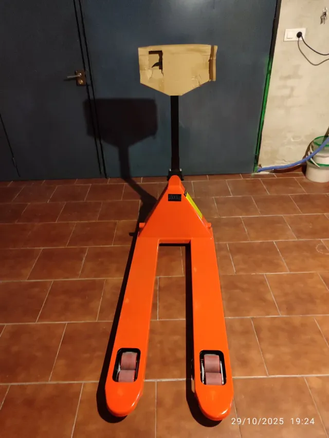 Transpaleta Manual nueva 2500kg