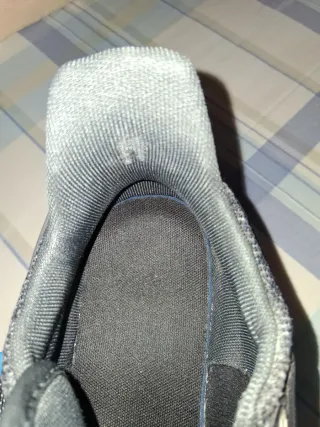 Zapatillas Adidas Negras y Grises