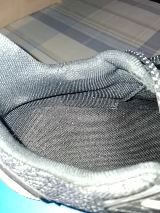 Zapatillas Adidas Negras y Grises