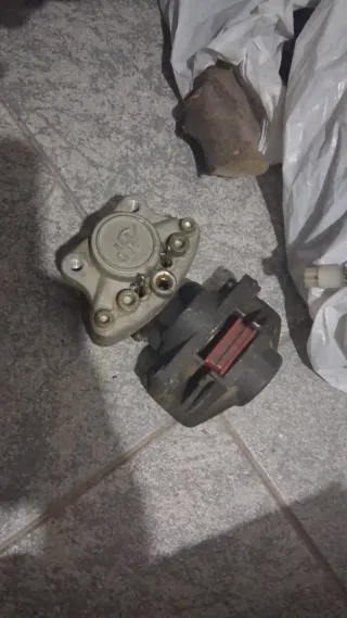 Se venden estas piezas para moto scotter