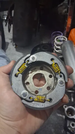 Se venden estas piezas para moto scotter