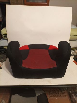 Asiento elevador infantil coche