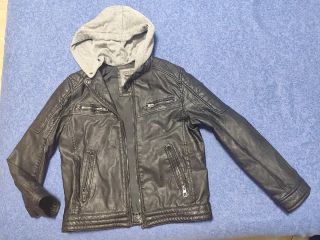 Chaqueta polipiel niño. Talla 9 años.