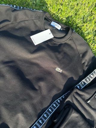 Conjunto deportivo Lacoste negro