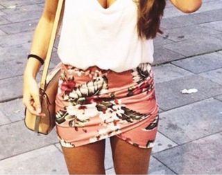 Falda flores rosa Zara