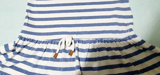 Vestido de bebé a rayas