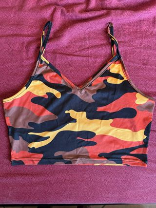Top corto Shein camo