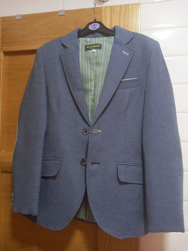 Traje de chaqueta azul para niño