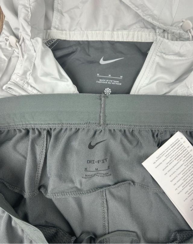 Conjunto Deportivo Nike Gris y Blanco