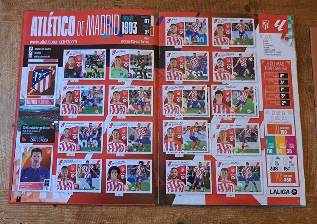 2023-24 ALBUM TAPA DURA (3 LAMINE YAMAL ROOKIE)