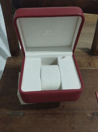 Caja de reloj omega