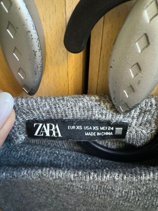 Vestido largo gris Zara cuello alto