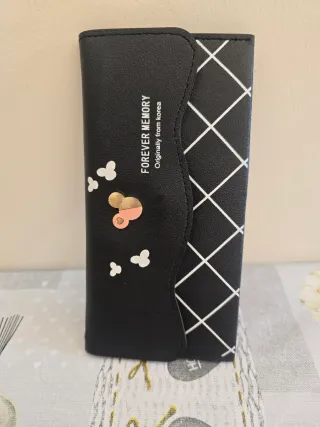 Cartera monedero.CON ETIQUETA.7,80 EUROS