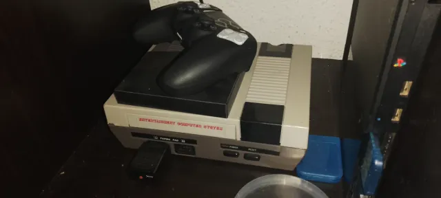 Nasa + Super Mario 3, 2 mandos y adaptador 8bitdo