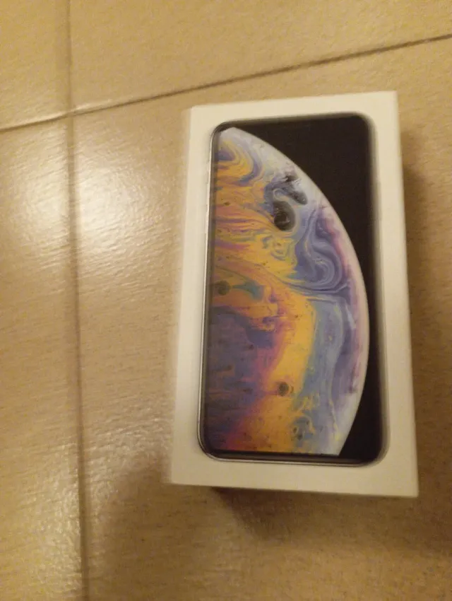 Caja iPhone XS 64GB