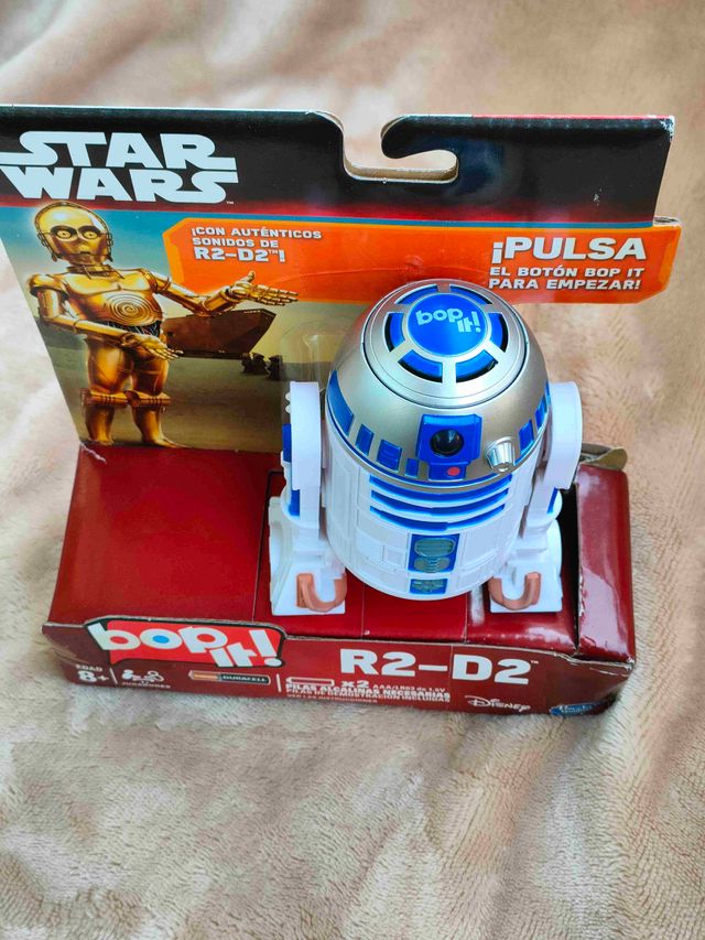 Bop It! Star Wars R2-D2 con sonidos