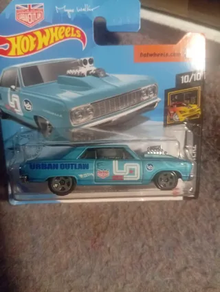 Coche Hot Wheels Urban Outlaw Azul