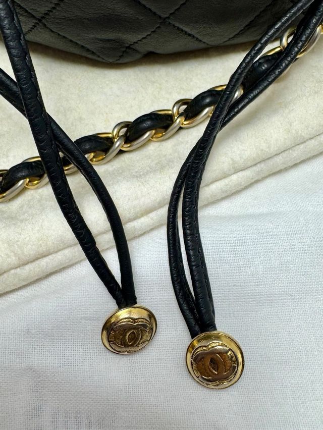 Borsa Chanel in pelle di agnello nera