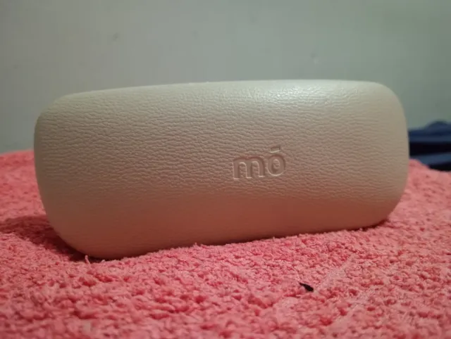 Funda de gafas rígida beige