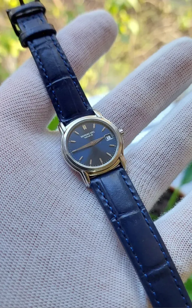 Reloj Raymond Weil Geneve Azul Quartz.