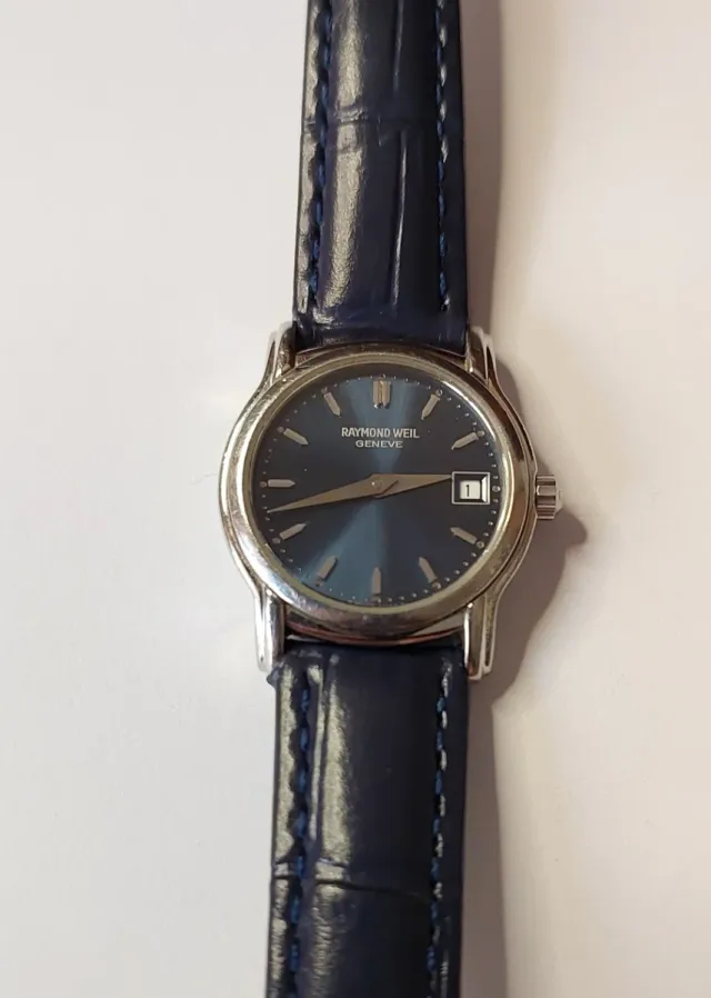 Reloj Raymond Weil Geneve Azul Quartz.