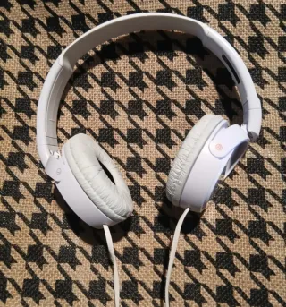 Cuffie Sony Bianche con cavo 