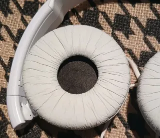 Cuffie Sony Bianche con cavo 