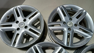 JUEGO LLANTAS RENAULT LAGUNA (B56) K4M720 R15