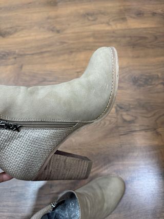 Botines tacón beige talla 39