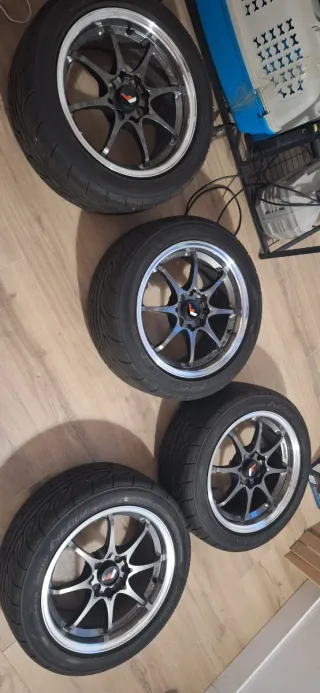 Llantas JR5 + Neumáticos Yokohama