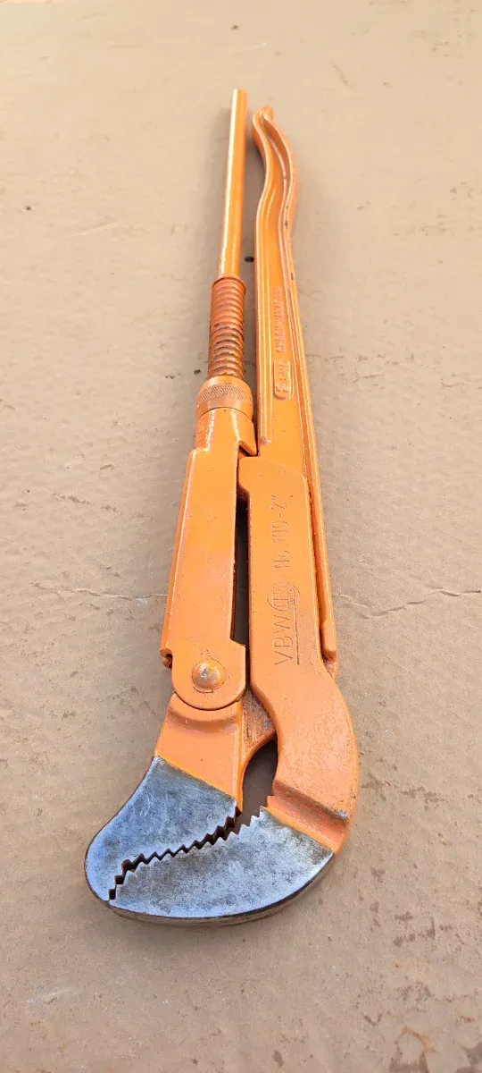 Llave Grifa Alemana Naranja