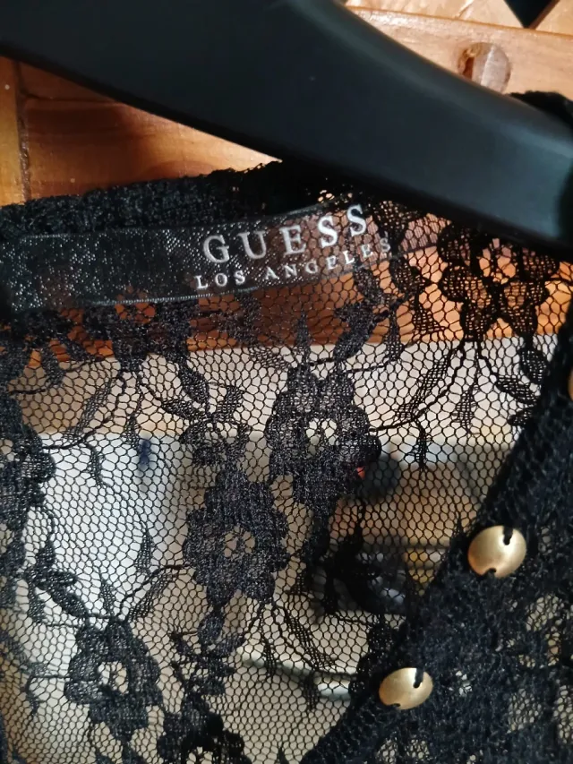Blusa Guess Animal Print Encaje Talla S sin usar .