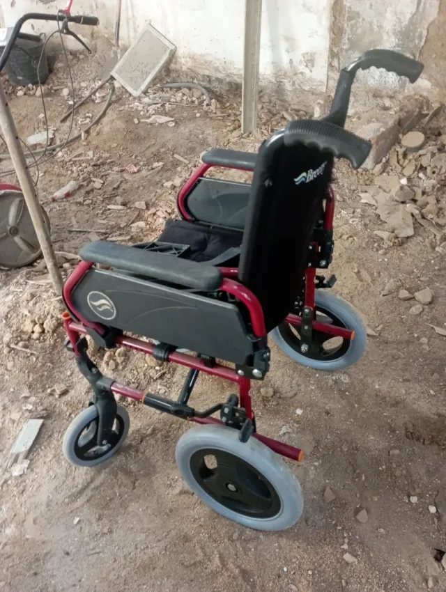 Silla de ruedas plegable