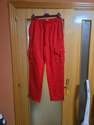 Pantalón chándal cargo rojo