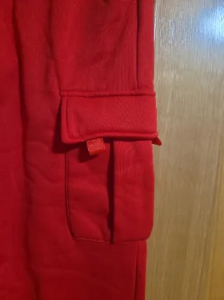 Pantalón chándal cargo rojo