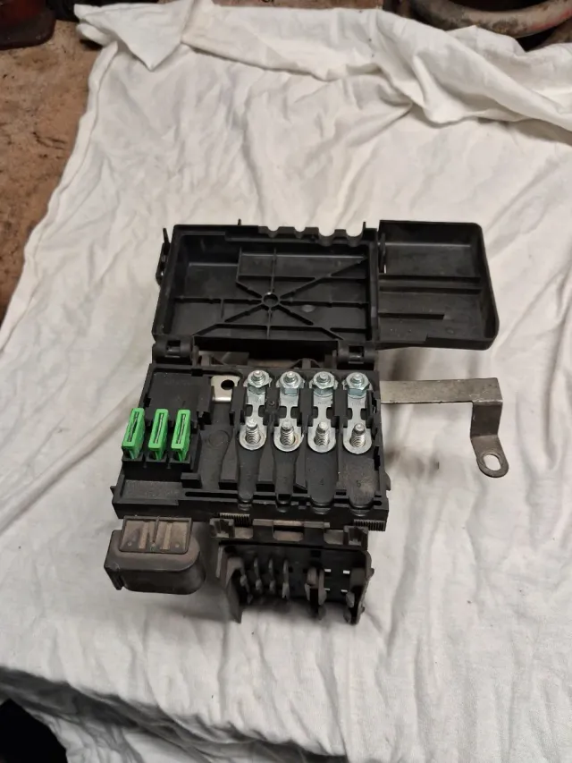 Caja Fusibles Seat Leon / Audi A3