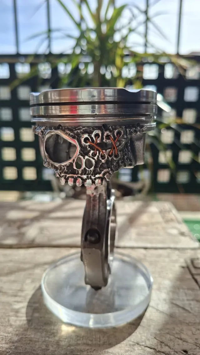 Decoración Piston Coche