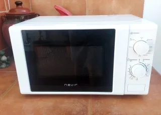 Microondas Nevir Blanco