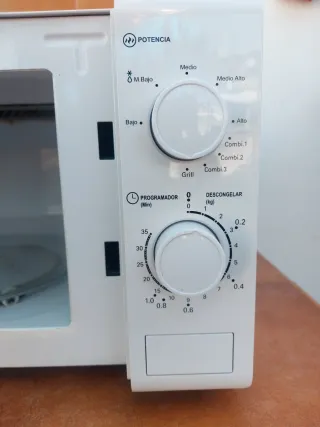 Microondas Nevir Blanco