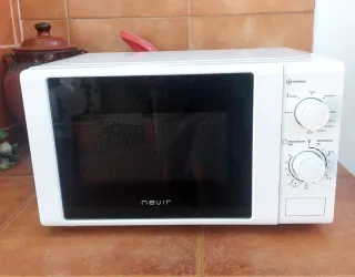 Microondas Nevir Blanco