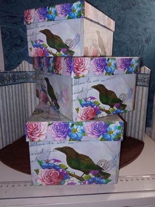 Scatole portaoggetti decorate con uccelli e fiori