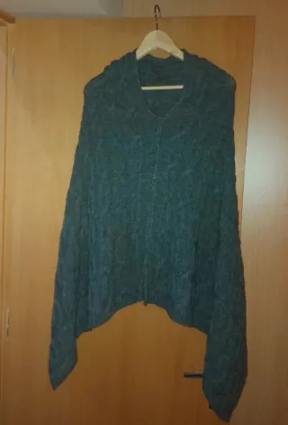 Poncho tejido mujer verde