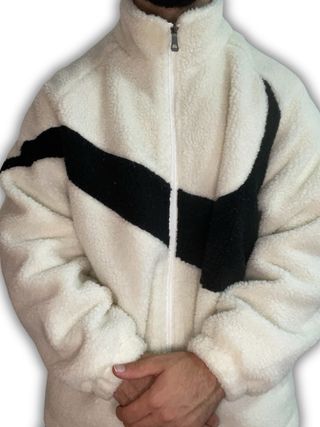 Polar Nike Blanco y Negro