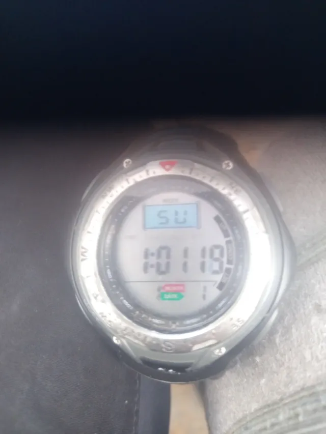 Reloj WEEK Negro y Plateado