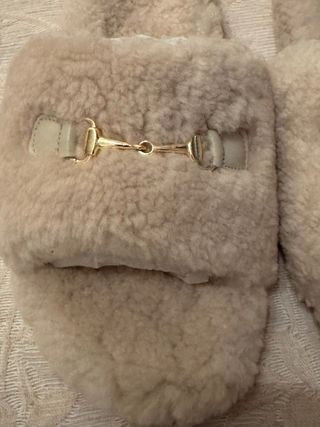 Zapatillas borreguito beige talla 37