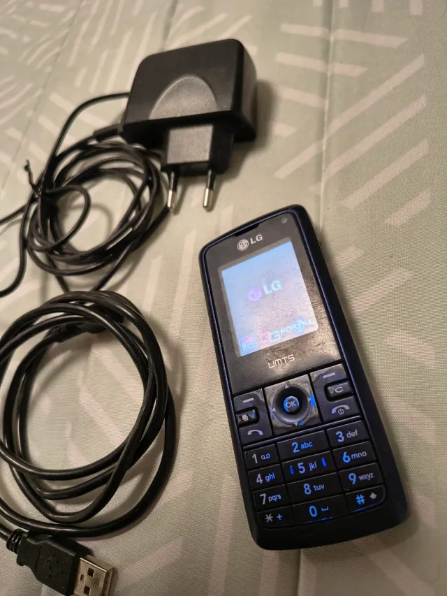 Cellulare LG KU250 Blu Navy